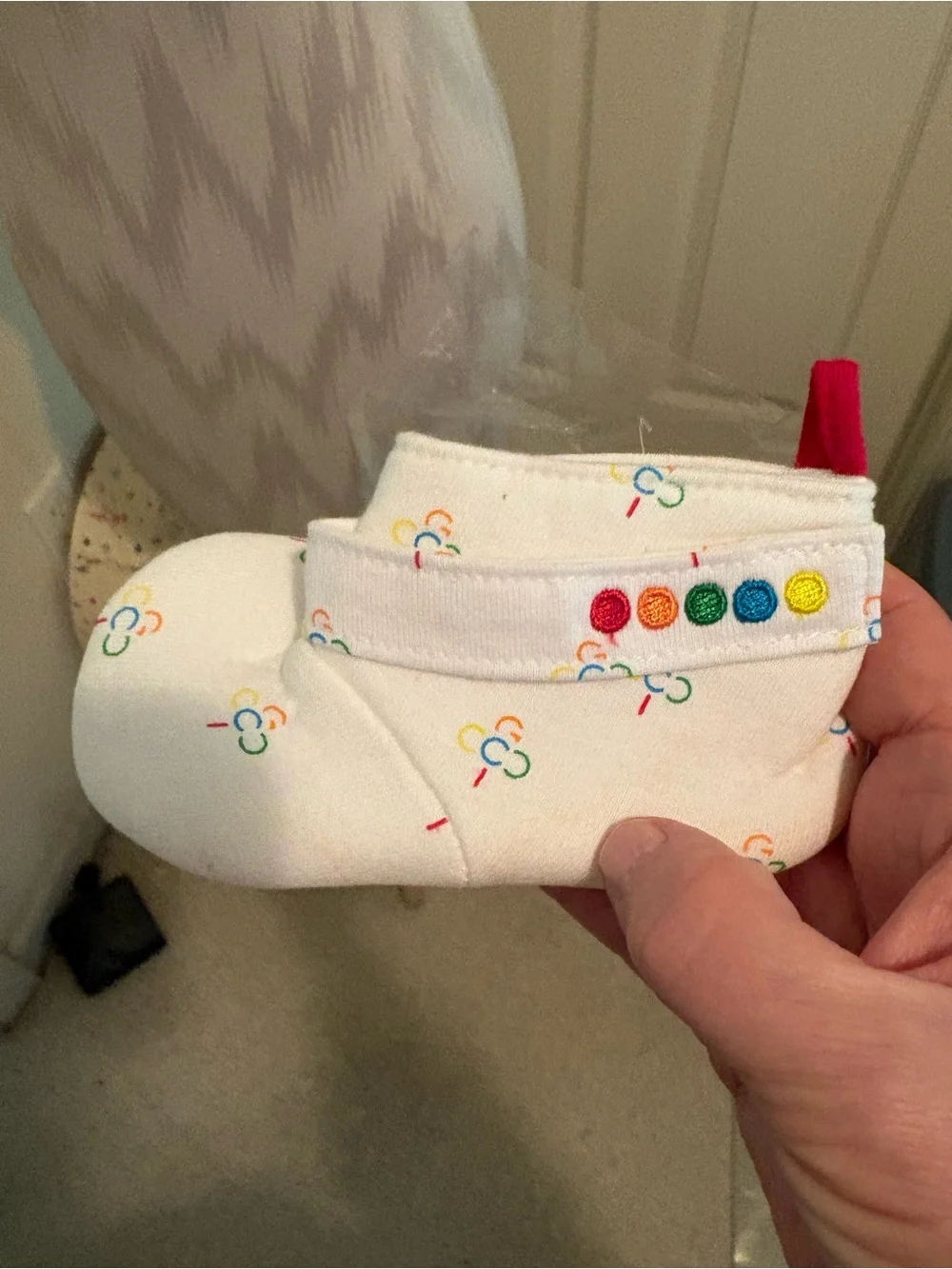 COOGI White Baby Crib Shoes with Multicolor Accent Prints